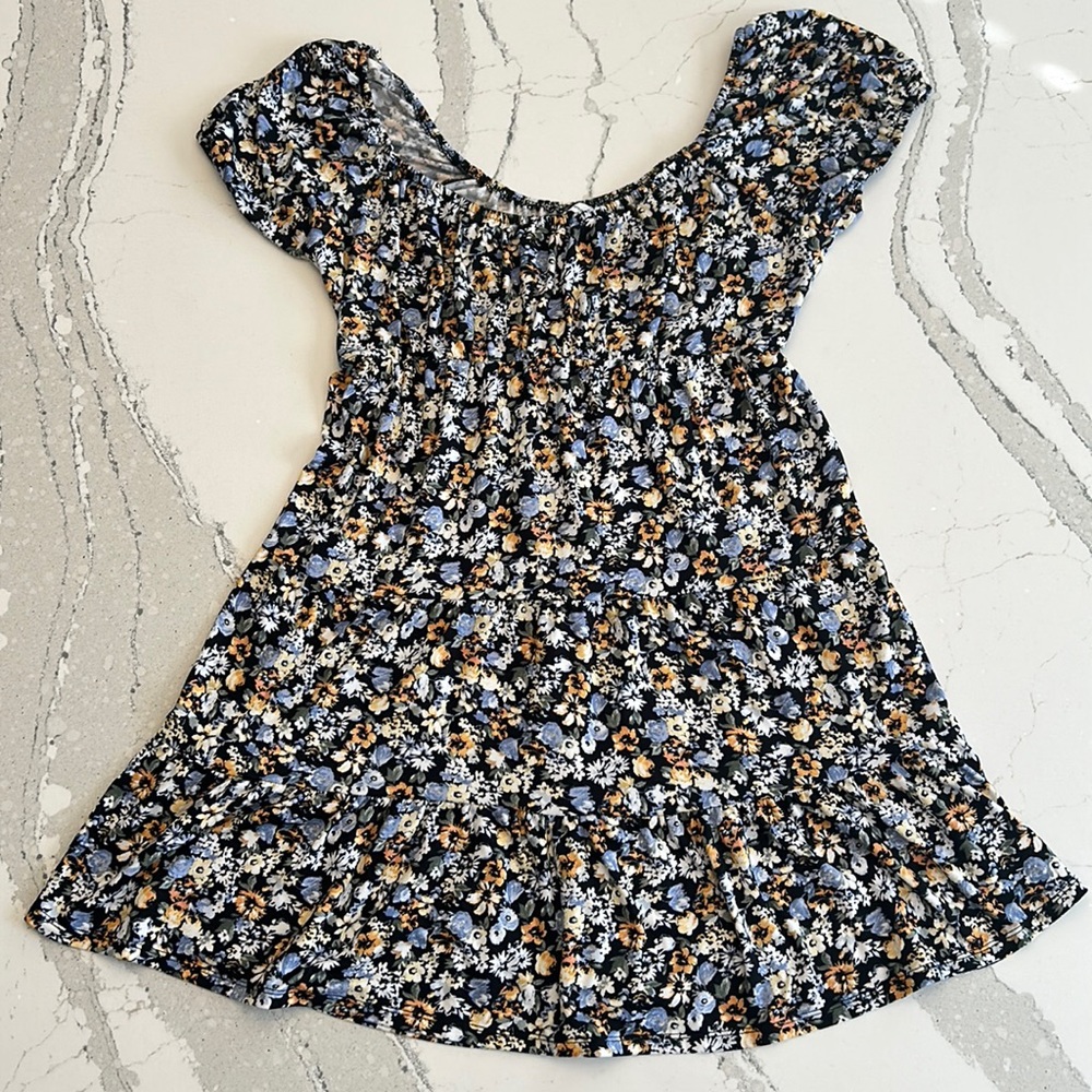 Hollister off the shoulder floral dress Size Medium